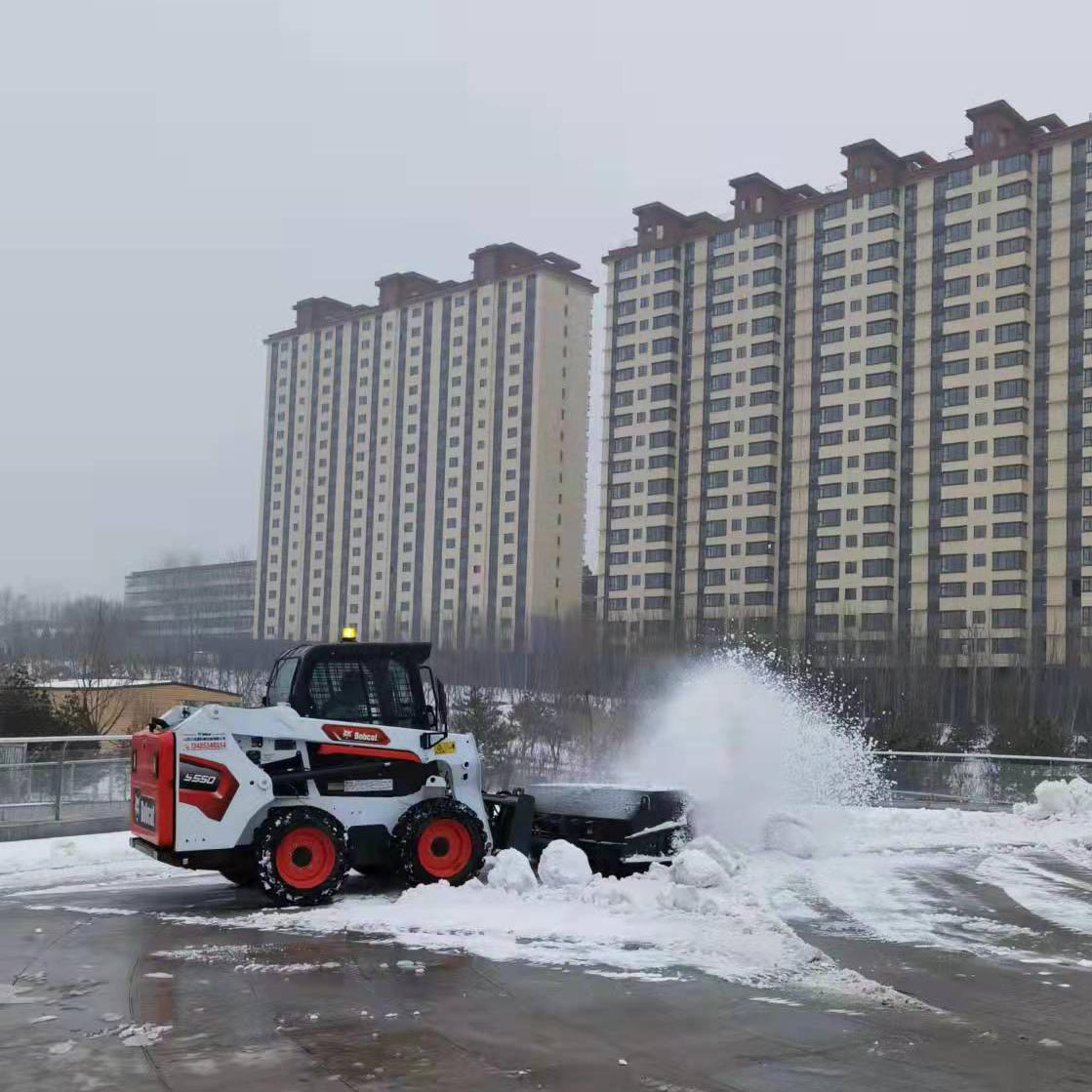 塔城山猫扫雪设备